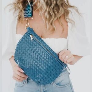 💙NEW Woven Belt/Bum Bag
